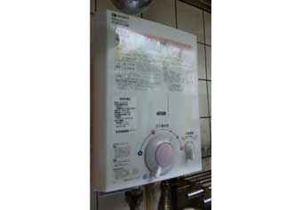 小型湯沸器交換工事　東京都中野区　GQ-511W - Before