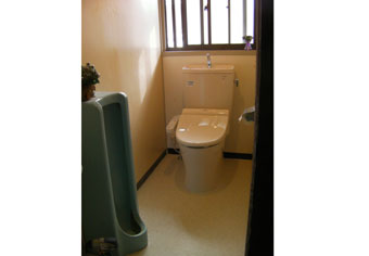 トイレ改修工事　香川県仲多度津郡　CS220B+SH221BA - Before