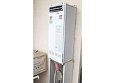 ガス給湯器交換工事　東京都新宿区　RUJ-V1611W(A) - Before