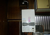 ガス給湯器交換工事　東京都小平市　RUX-V1611SWFA-E - Before