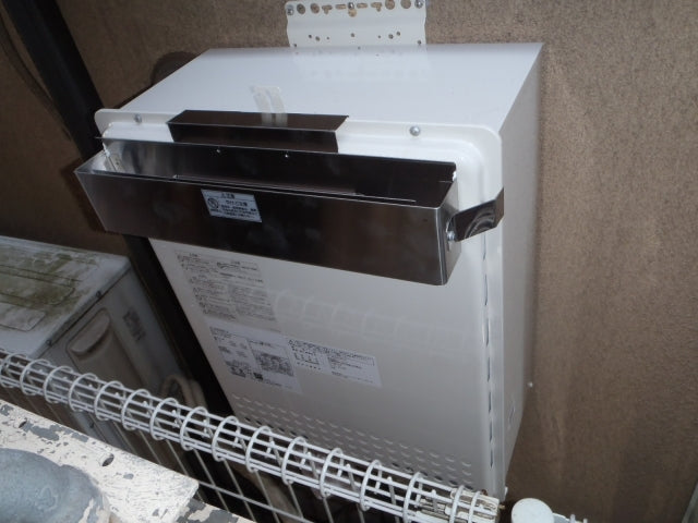 給湯器・排気カバー交換工事　東京都世田谷区　GT-2450SAWX-2BL-set - After