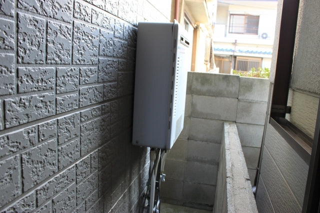 給湯器交換工事　大阪府高石市　RUF-E2405SAW-A-set-13A - Before
