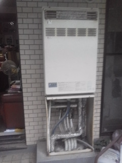給湯器交換工事　東京都府中市　GQ-1639WS-set-13A - Before