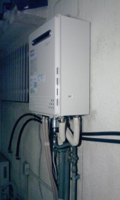 給湯器交換工事/循環交換え/追炊き配管新設　大阪府岸和田市　GT-C2452SAWX-2BL-set - After
