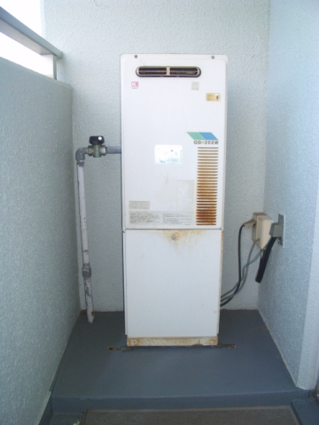 ガス給湯器交換工事　大阪府大阪市住之江区　GQ-2039WS-set-13A - Before