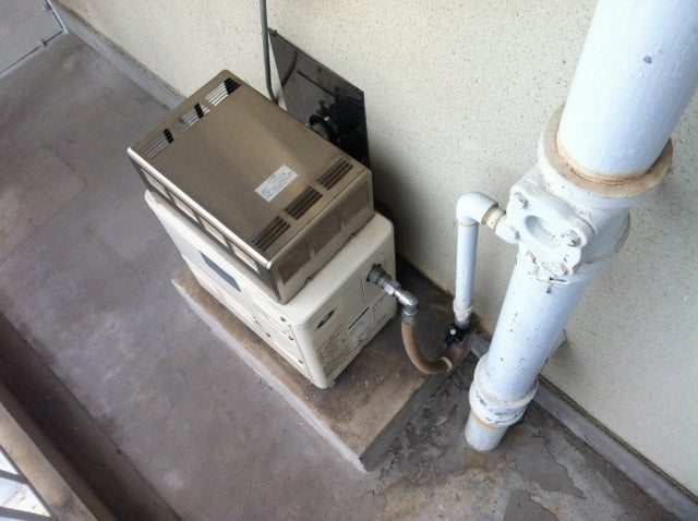 ｶﾞｽふろがま撤去・新設給湯器取付工事・給湯水（追焚）・電源配線工・混合栓取付共　兵庫県姫路市　anshin04 - Before
