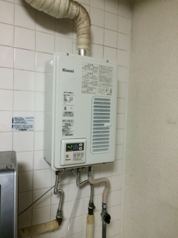 給湯器交換（排気筒脱着・位置調整）・ガス配管交換　大阪府大阪市淀川区　RUX-V1615SWFA-E - After