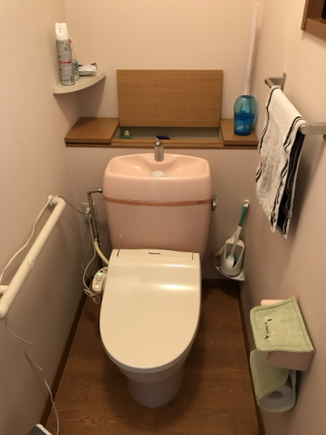 トイレ交換工事　大阪府岸和田市　TCF4831AK-NW1 - Before