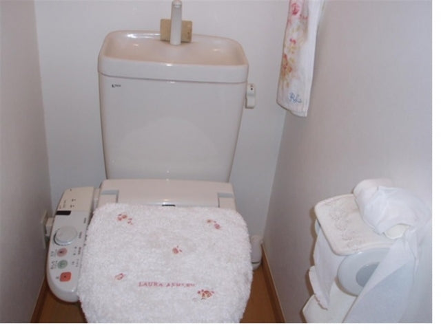 トイレ交換・手洗ユニット[カウンター]　取付工事　神奈川県鎌倉市　kouji04 - Before