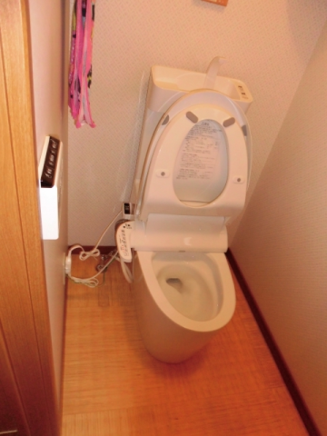 トイレ交換工事　滋賀県守山市　XCH3013WST
