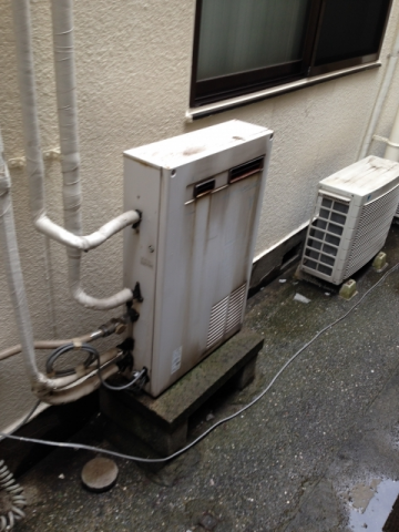 給湯器交換工事　東京都江東区　RUF-A1610AG-A-set - Before
