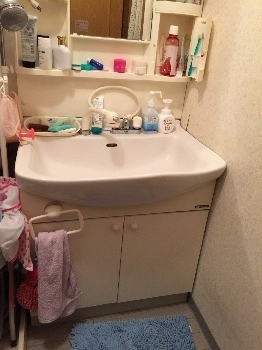 トイレ交換・床CF/巾木交換え及び洗面化粧台取り替え工事　京都府京都市上京区　CS220B-SH221BAS-W - Before