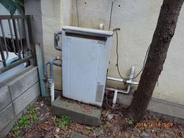 給湯器・ガス配管交換工事　埼玉県所沢市　RFS-A2003SA-set - Before