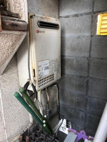 ガス給湯器交換工事　長崎県西彼杵郡長与町　RUX-E2400W-set-LPG - Before