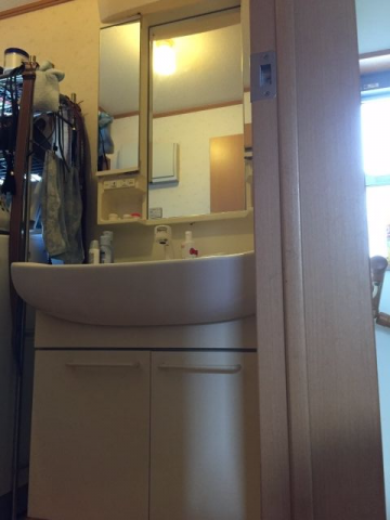 洗面化粧台交換工事　東京都練馬区　GQM75KSCW-GQM75K3SMK - Before