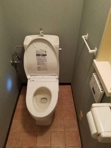 便座交換工事　東京都新宿区　TCF4733AM-NW1