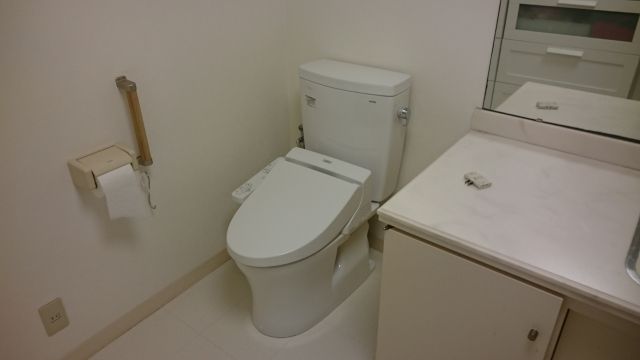 トイレ交換工事　神奈川県三浦郡葉山町　CS230BM-SH230BA-W - After