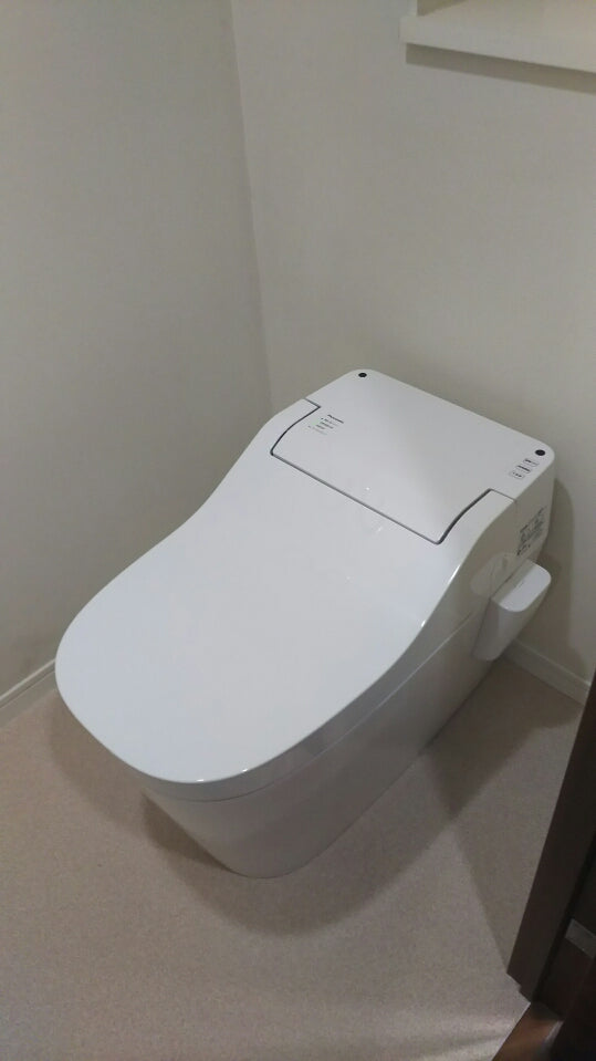 トイレ交換・床CF張替工事　東京都葛飾区　XCH1401WS
