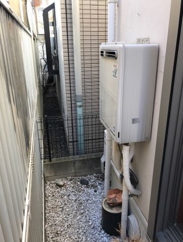 ガス給湯器交換工事　東京都世田谷区　RUF-E2405SAW-A-set-13A - Before