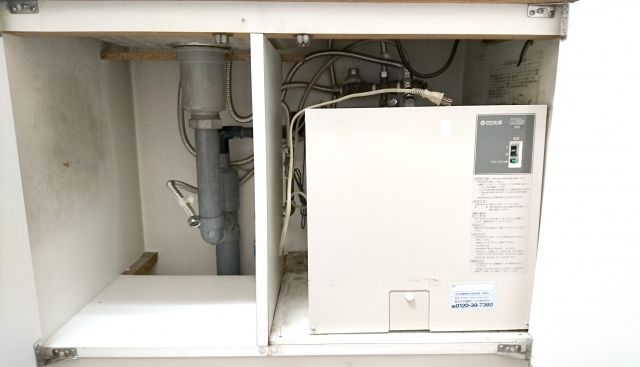 小型電気温水器交換工事　東京都府中市　EHPN-F12N1 - Before