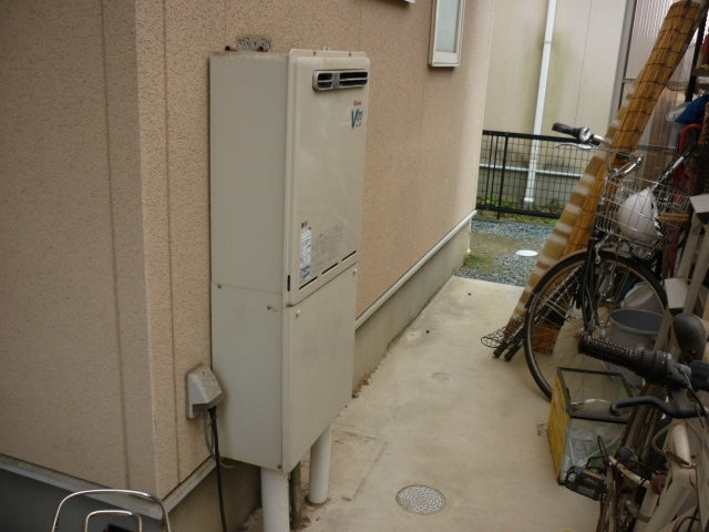 給湯器（ガス配管交換）・ビルトインコンロ交換工事　愛知県豊川市　RUF-A2003SAW-Aset13A - Before