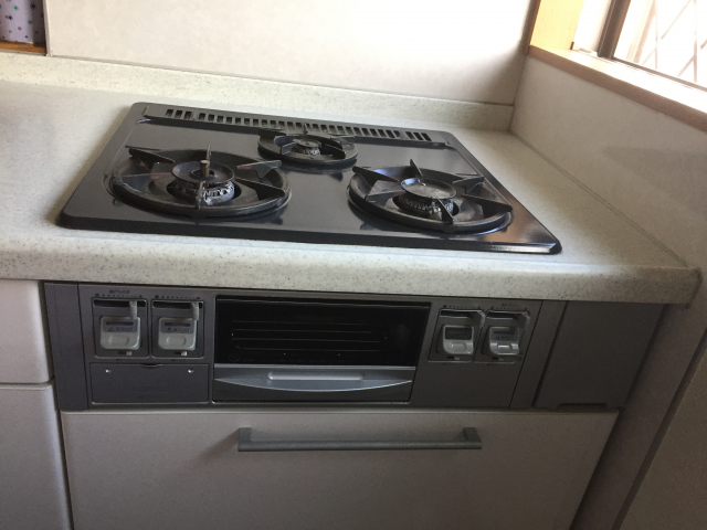 ビルトインガスコンロ交換工事　兵庫県神戸市西区　RS31W20A30DG-VW-LPG - Before