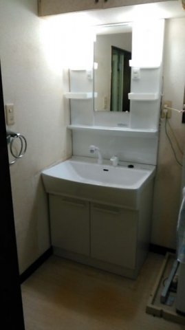 洗面化粧台交換工事　静岡県牧之原市　LSAB-70A-LSAM-7VS-W - After
