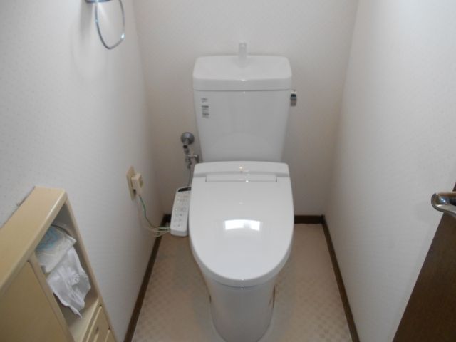 トイレ アクセサリー交換工事　福岡県北九州市八幡西区　BC-ZA10H-120-DT-ZA180H-BW1 - After
