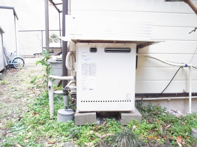 給湯器・追い炊き配管・給湯配管交換工事　神奈川県横須賀市　RUF-E2008AG-set - Before