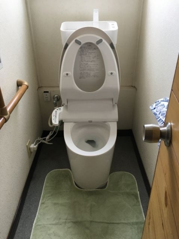 トイレ交換工事　茨城県稲敷郡阿見町　XCH3013WST