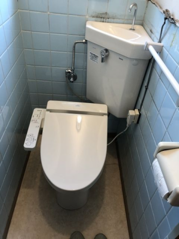 トイレ交換工事　神奈川県横浜市鶴見区　TCF2221E-SC1