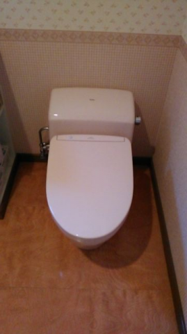 便座交換工事　静岡県富士市 - After