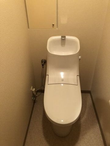 トイレ交換工事　大阪府大阪市中央区　BC-ZA20PM-DT-ZA281PM-BW1 - After
