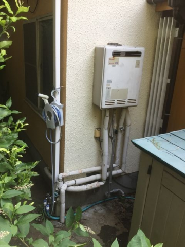 ガス給湯器交換工事　静岡県熱海市 - Before