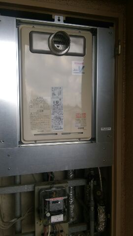 給湯器交換工事／既存排気管接続・位置調整／PSアダプター取付加工／ふろアダプター交換 　大阪府貝塚市　RUJ-V1611T-A - After