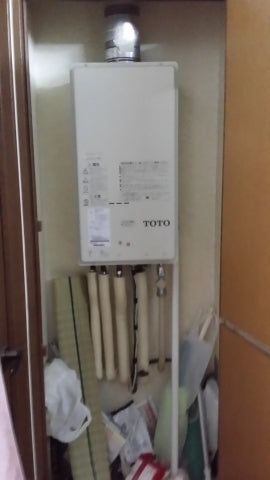 給湯器交換工事/排気筒脱着・各種配管延長　東京都大田区　RUF-V1615SAFFD-B-set - Before