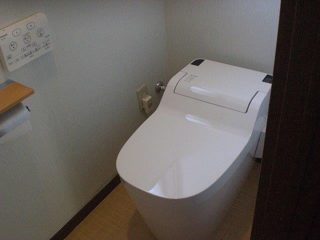 トイレ交換工事（床CF/壁紙クロス張替え共）　長野県須坂市　XCH1101RWS-sale - After