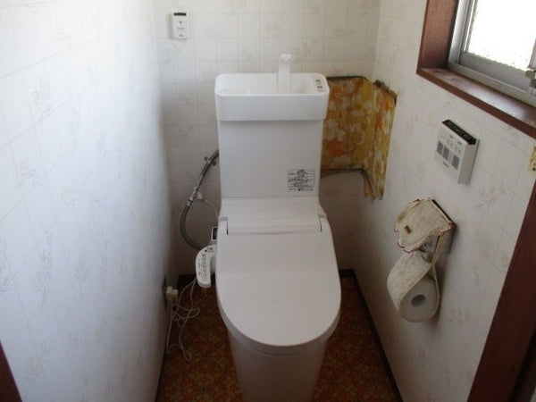 トイレ交換工事　兵庫県神戸市北区　XCH3013RWST