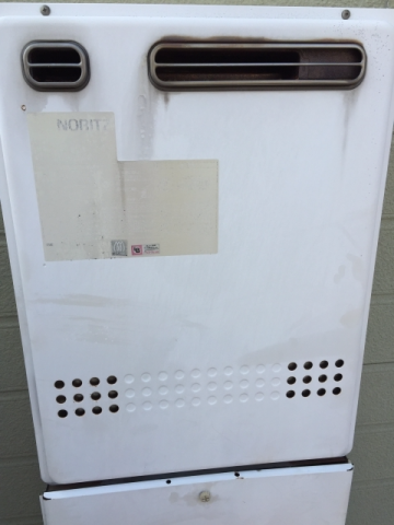 給湯器交換工事/配管カバー交換　愛知県春日井市　RUF-E2405SAW-13A-set - Before