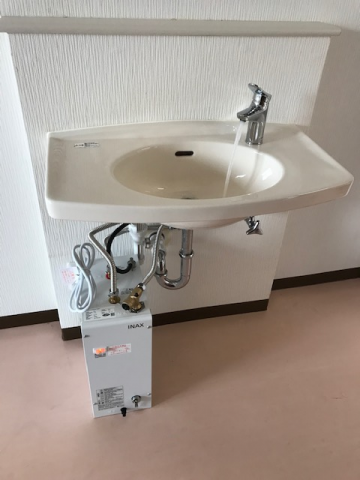 小型電気温水器交換工事　大阪府大阪市淀川区　EHPK-F6N4 - After