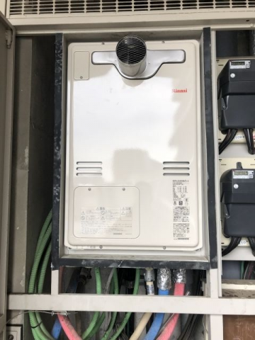 ガス給湯器 トイレ交換工事　東京都江東区　RUFH-A2400SAT2-3-13A