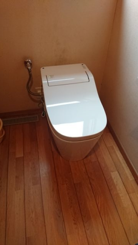 トイレ交換工事　神奈川県中郡二宮町　XCH1401WS