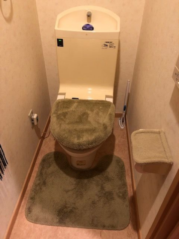 トイレ交換工事　東京都中野区 - Before