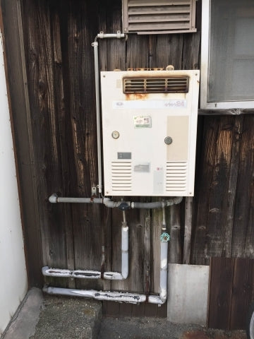 給湯器・ガス配管交換工事　大阪府岸和田市　GQ-2437WS-set - Before