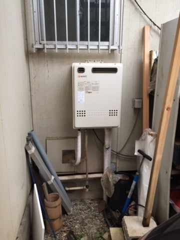 給湯器・ガス配管交換工事　千葉県船橋市　RUF-E2405SAW-set-LPG - Before