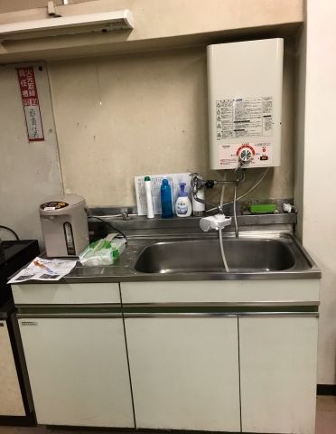 小型電気温水器交換工事　宮城県仙台市宮城野区　EWM-14 - Before