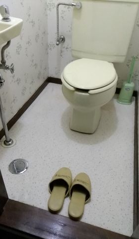 トイレ交換工事　神奈川県横浜市保土ケ谷区 - Before