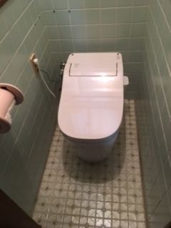 トイレ交換工事　大阪府寝屋川市