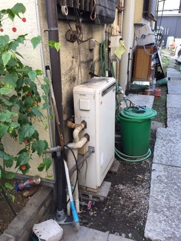 給湯器・ガス配管・循環アダプタ・追焚配管交換工事　東京都荒川区　RUF-E2405SAG-set-13A - Before