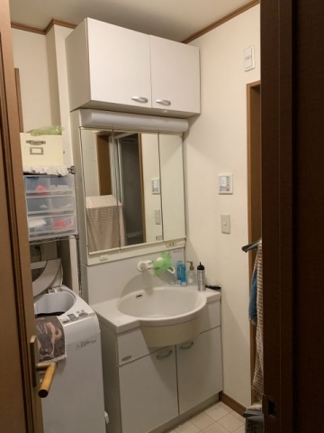 洗面化粧台交換工事　東京都府中市 - Before